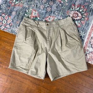 Puritan elastic waistband shorts
